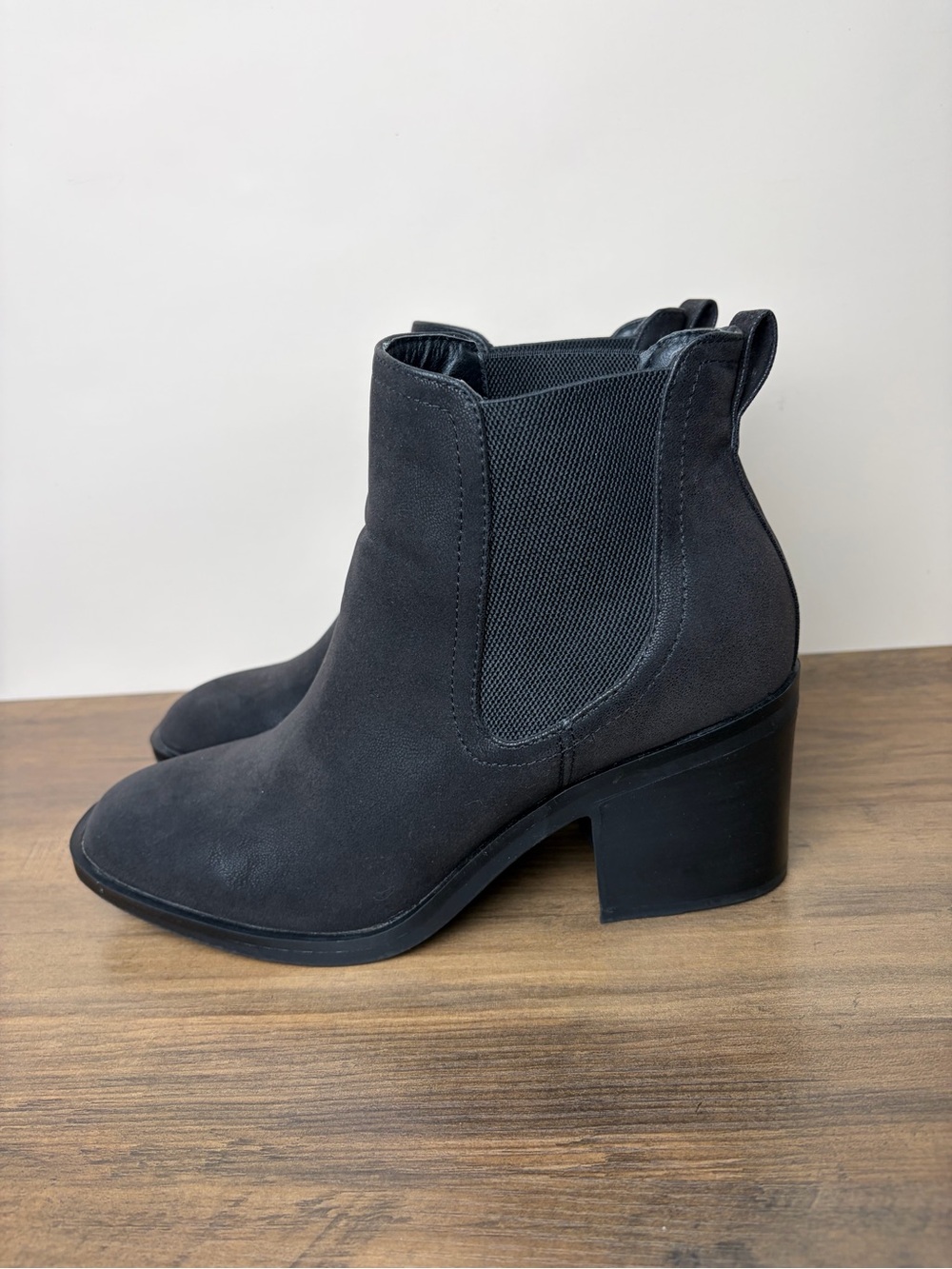 MIA Women’s Size 9 Black Chelsea Ankle Boots Block Heel Western Booties - Picture 4 of 11
